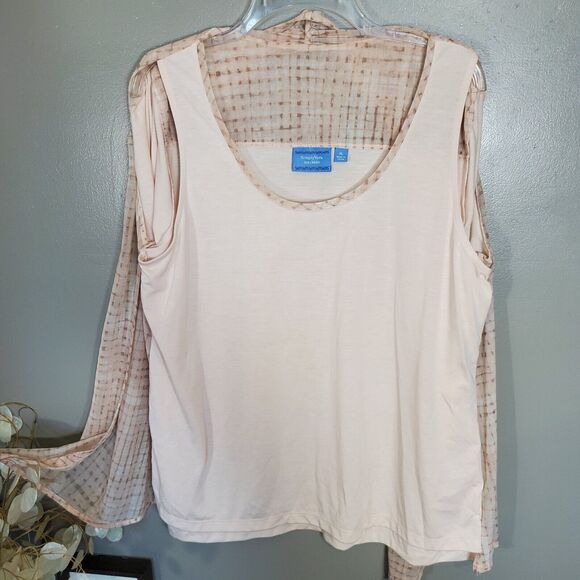 Elegant Beige Women's Top - Picture 3 of 11